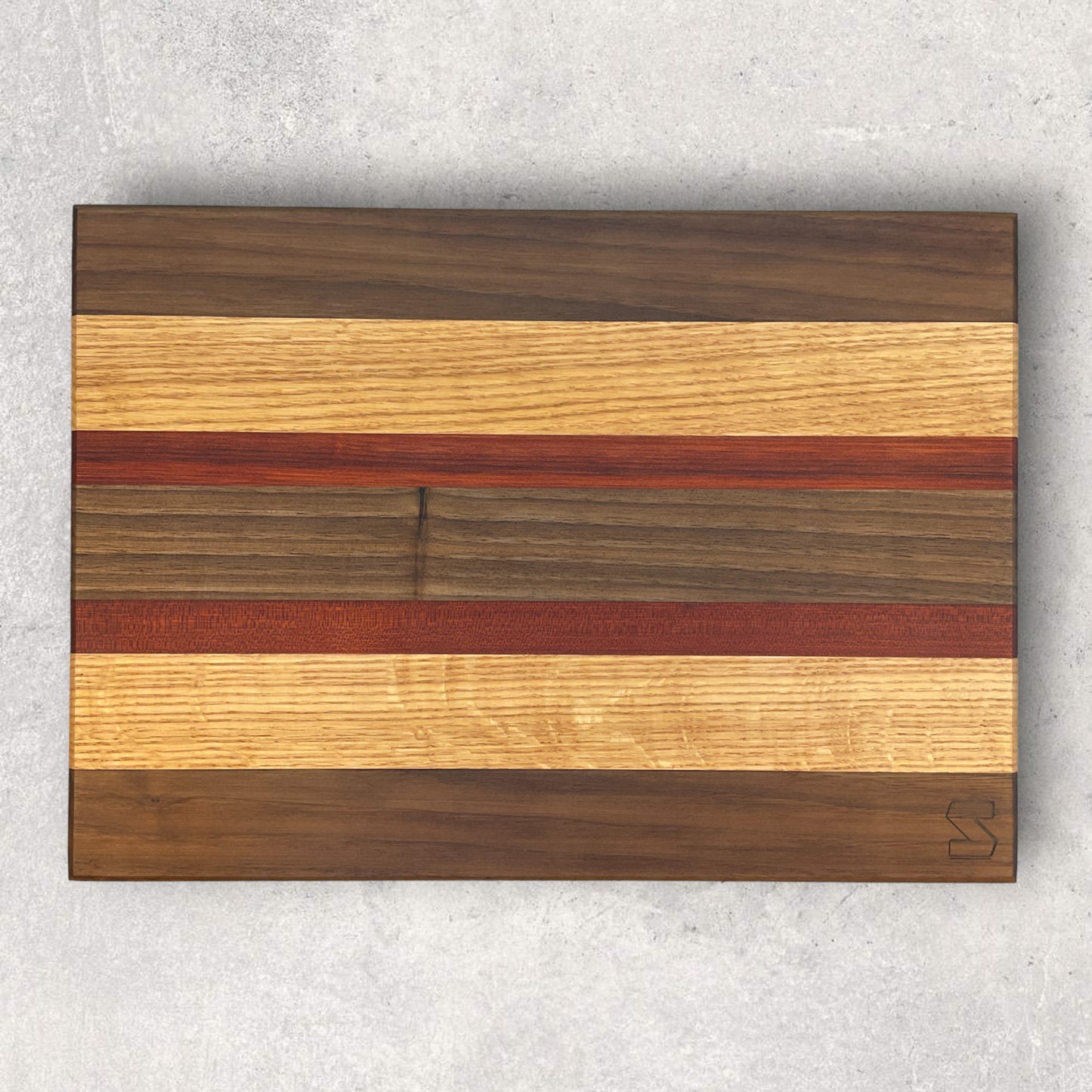 TRIPLE BLEND CUTTING BOARD