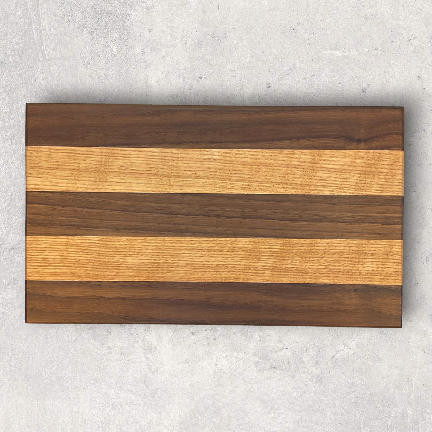 OAK & WALNUT STRIPED CUTTING BOARD