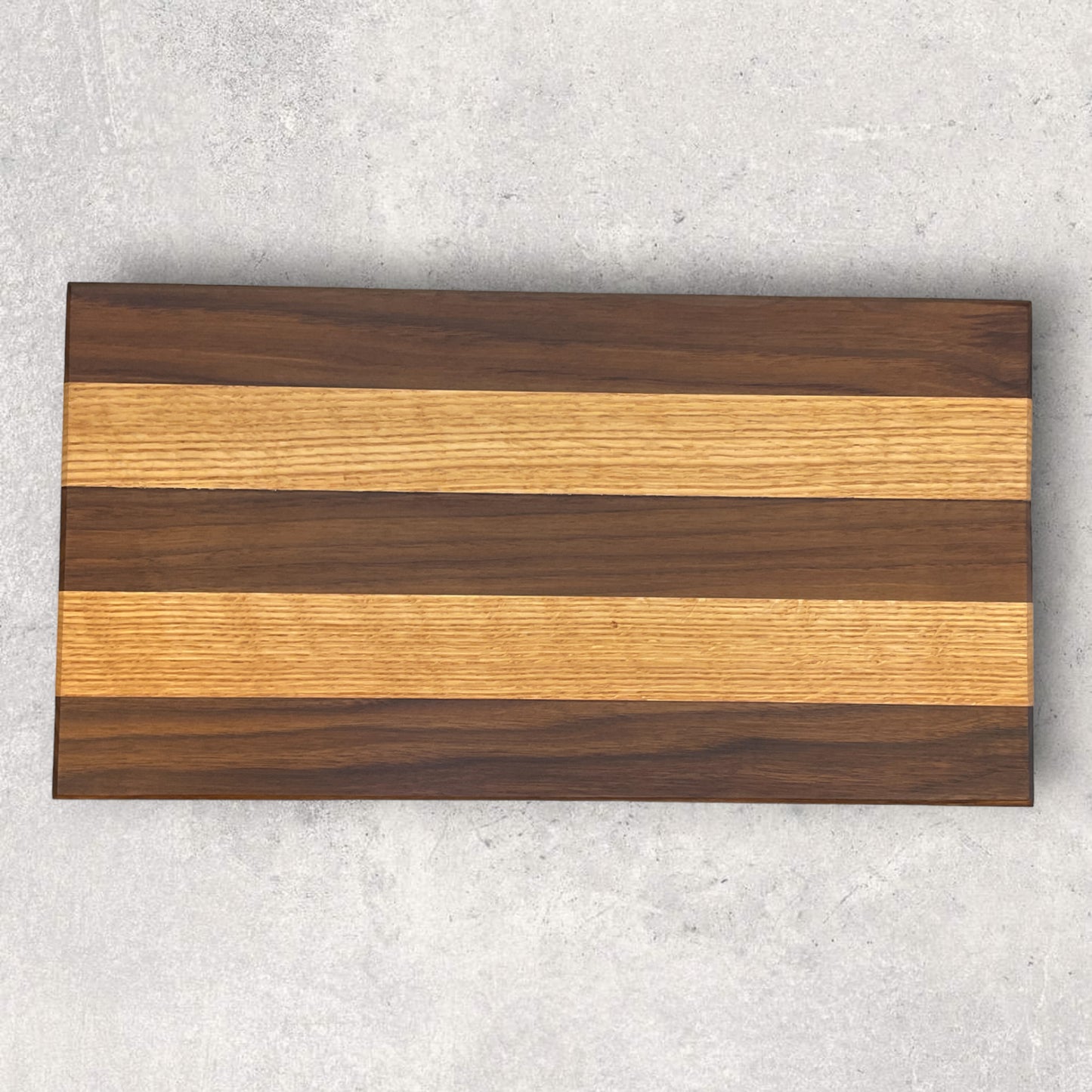 OAK & WALNUT STRIPED CUTTING BOARD