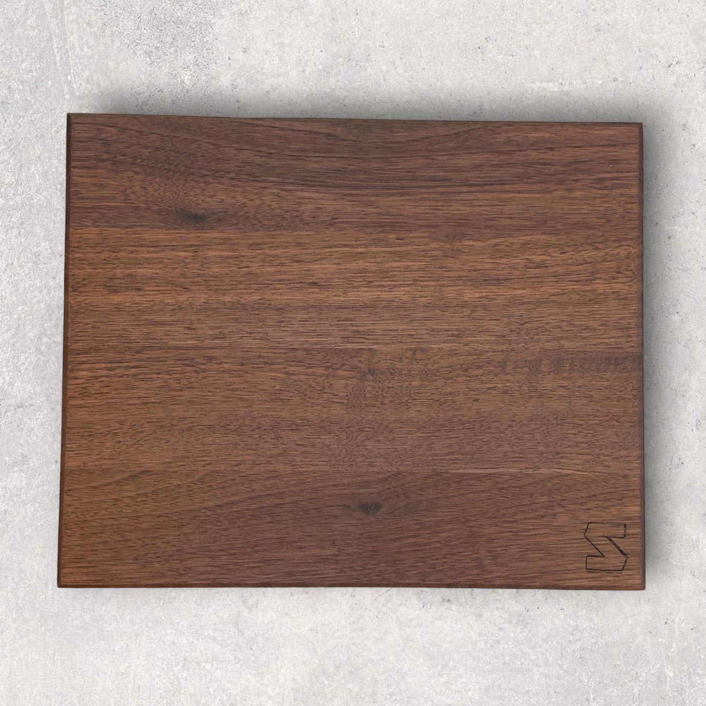 BLACK WALNUT CUTTING BOARD