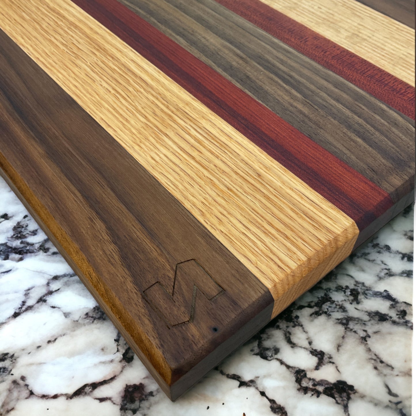 TRIPLE BLEND CUTTING BOARD