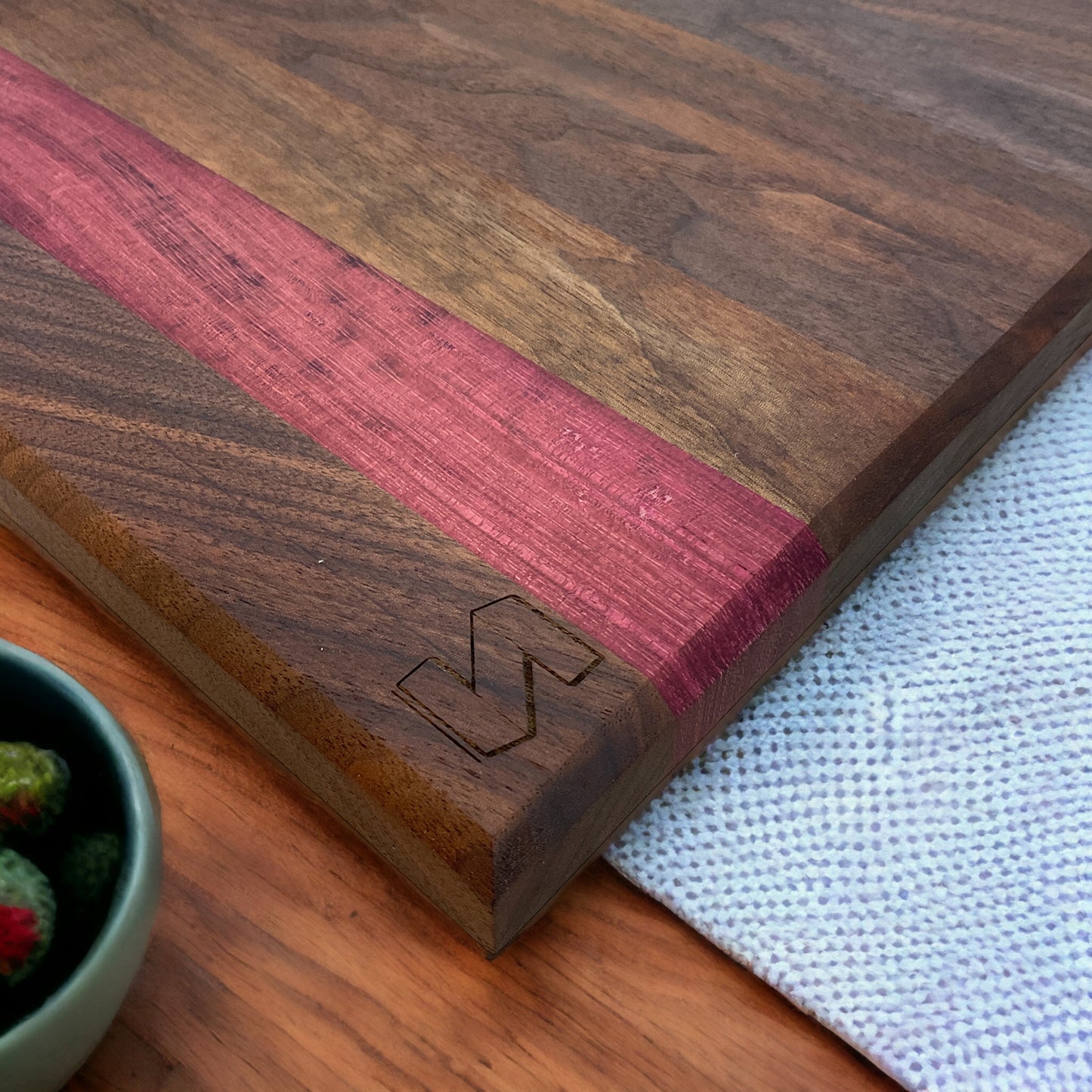 WALNUT PURPLE HEART CUTTING BOARD